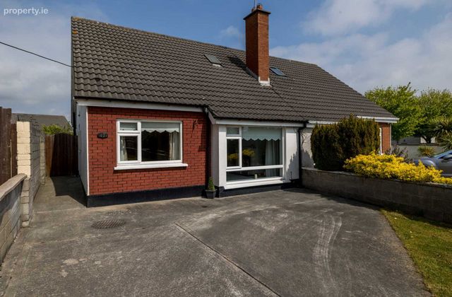 42 Forest Court, Swords, Co. Dublin - Click to view photos