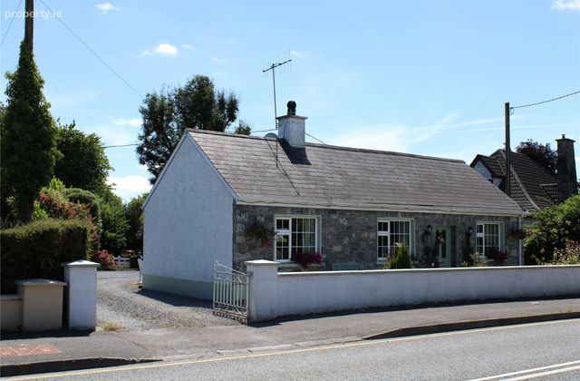 Charleville Road, Tullamore, Co. Offaly - Click to view photos