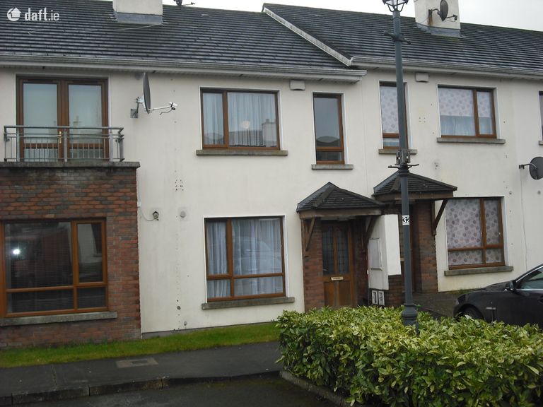 Oaklands court, Oaklands,Ballinalee Road, Longford Town, Co. Longford - Click to view photos