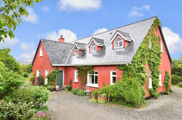 Railway Lodge, Canrawer, Oughterard, Co. Galway - Click to view photos