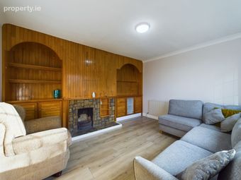 15 Lissadell Park, Carrick-on-Suir, Co. Tipperary - Image 5