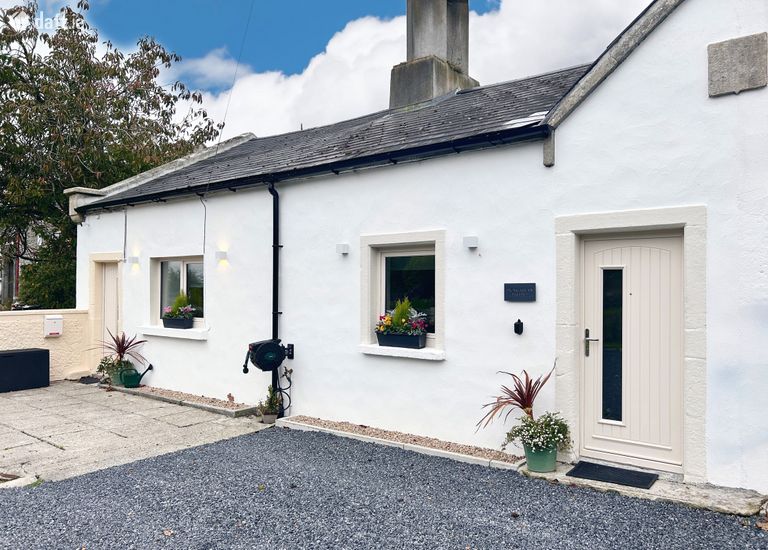 Bluebell Cottage, Dungarvan, Co. Kilkenny - Click to view photos