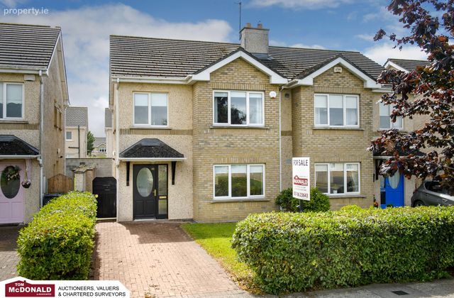 95 Whitefields, Station Road, Portarlington, Co. Laois - Click to view photos
