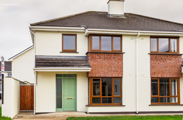 3 Bedroom Semi Detached Home, Dun Uisce, Cahir, Co. Tipperary - Click to view photos