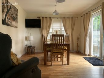 2 Parkers Hill, Walsh Island, Co. Offaly - Image 3