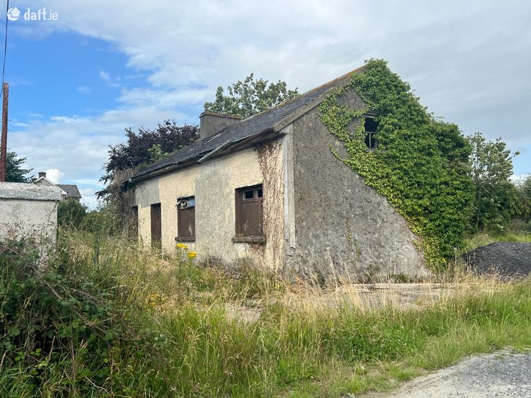 Coontraght, Cuffesgrange, Co. Kilkenny - Click to view photos