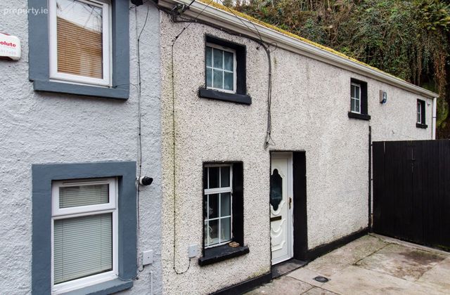 4 Rock Cottages, Commons Road, Cork City, Co. Cork - Click to view photos