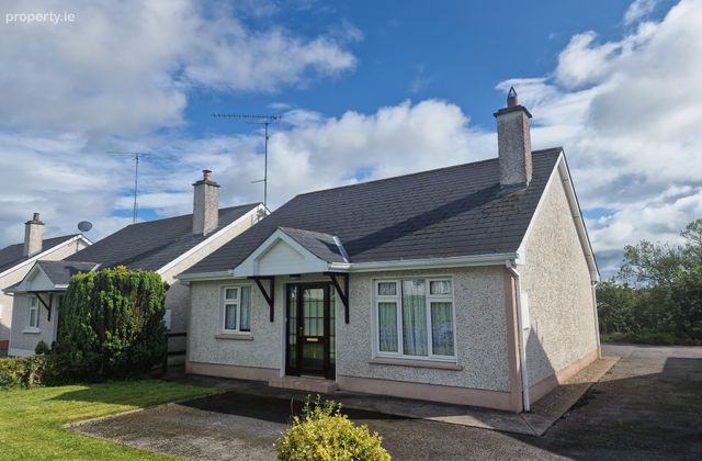16 French Court, Strokestown, Co. Roscommon - Click to view photos