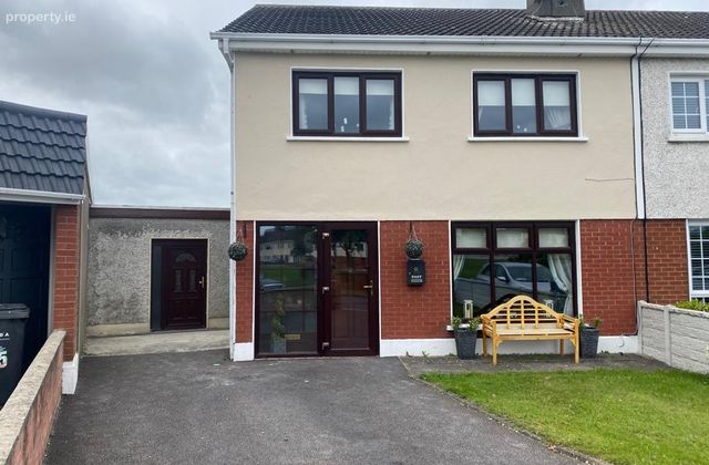 84 Meadow View, Drogheda, Co. Louth - Click to view photos