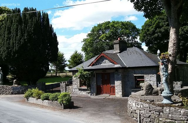 Lady Gregory's Gate Lodge, Coole Demesne, Gort, Co. Galway - Click to view photos