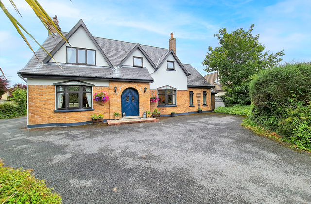 Woodview Lodge, Breaffy, Castlebar, Co. Mayo - Click to view photos