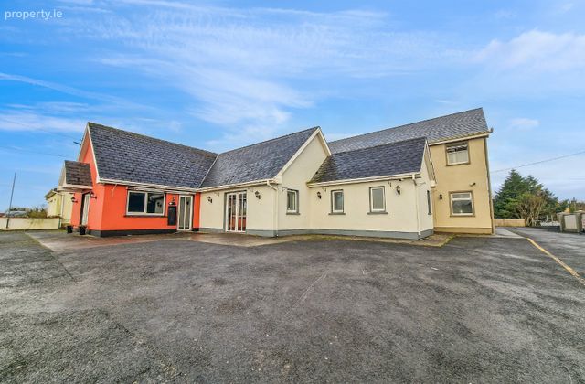 Culleen, Kilmaley, Ennis, Co. Clare - Click to view photos