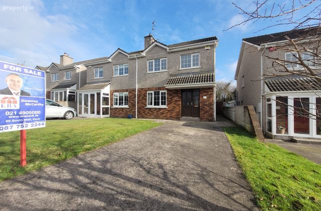 59 Willow Grove, Coolroe Heights, Ballincollig, Co. Cork - Click to view photos
