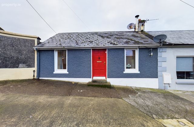 Abbey Hill, Carrickbeg, Carrickbeg, Co. Tipperary - Click to view photos