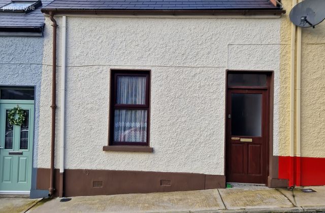 2 Erne Street, Ballyshannon, Co. Donegal - Click to view photos