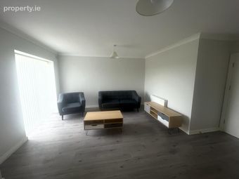 47 The Square, Riverbank, Drogheda, Co. Louth - Image 3
