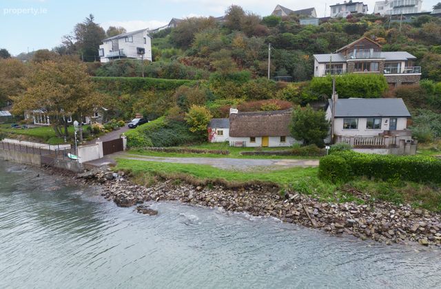 Tide Cottage, Point Road, Crosshaven, Co. Cork - Click to view photos