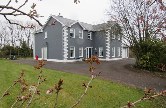 1 Chestnut View, Edgeworthstown, Co. Longford - Click to view photos