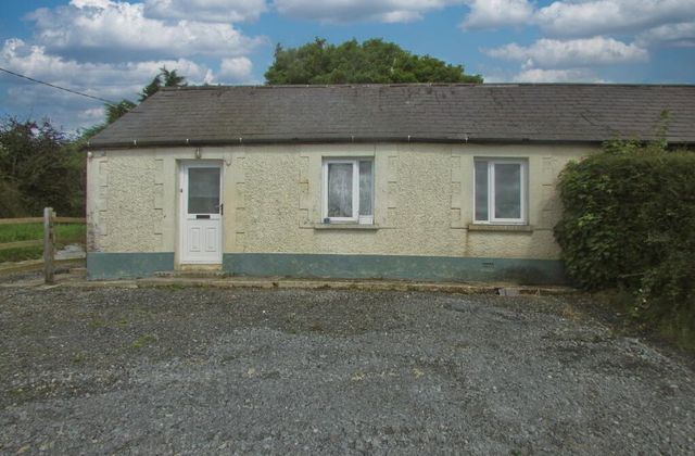 Lurgans, Carrickmacross, Co. Monaghan - Click to view photos