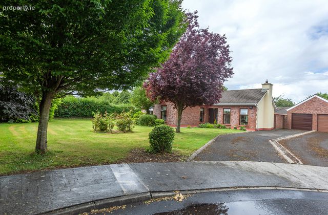 25 Mansfield Grove, Athy, Co. Kildare - Click to view photos
