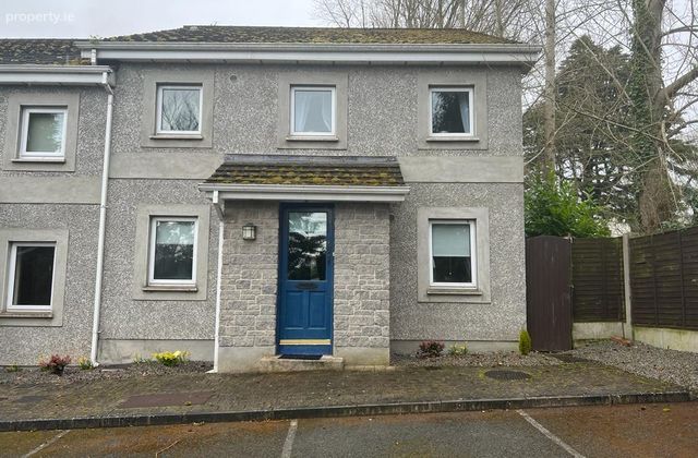 5 Churchlands, Slane, Co. Meath - Click to view photos