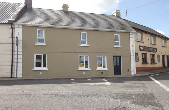 Carrowbane Beg, Loughill, Co. Limerick - Click to view photos