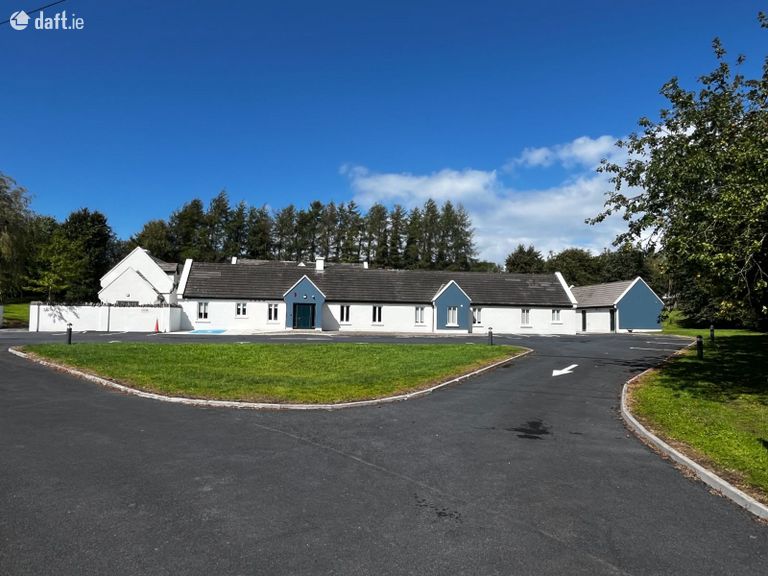 O'Regans Lodge, Sixmilebridge, Co. Clare - Click to view photos