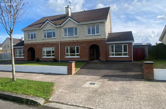 32 Rivervale Park, Dunleer, Co. Louth - Click to view photos