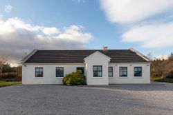 Inchaloughra Lodge - A spacious and sociable , Inc, Castlegregory, Co. Kerry