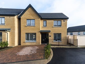 31 The Crescent, Silver Banks, Stamullen, Co. Meath