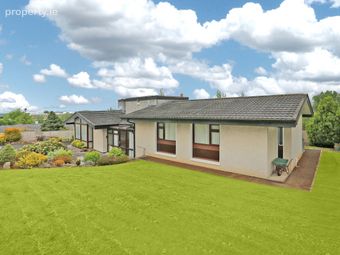 16 Tullyglass Hill, Shannon, Co. Clare