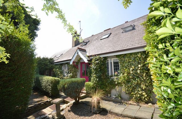 Roseville Cottage, Gorey Hill, Gorey, Co. Wexford - Click to view photos