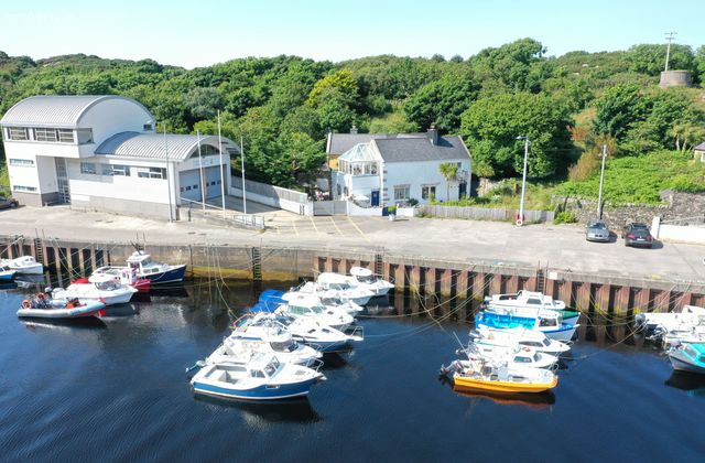 The Old Boat House, Bunbeg Harbour, Bunbeg, Co. Donegal - Click to view photos