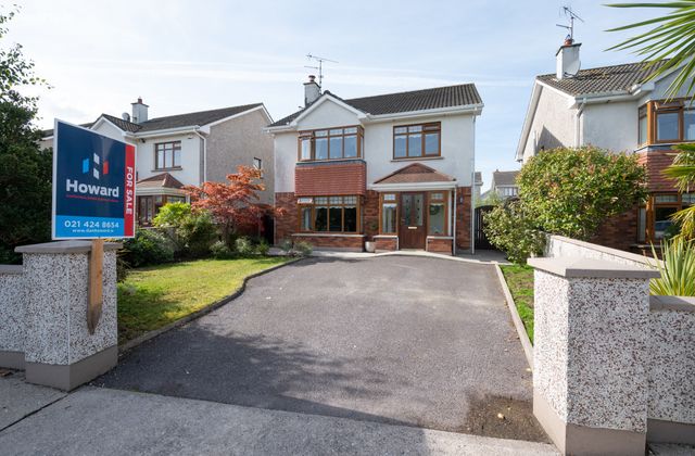 13 Robin Vale, Herons Wood, Carrigaline, Co. Cork - Click to view photos