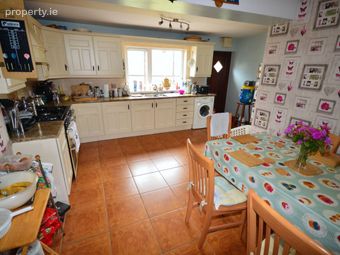 387 Coneyburrow Estate, Lifford, Co. Donegal - Image 5