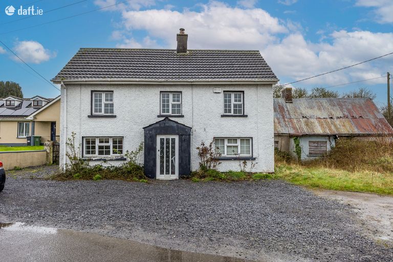 Turnpike House, Larrix Street, Duleek, Co. Meath - Click to view photos