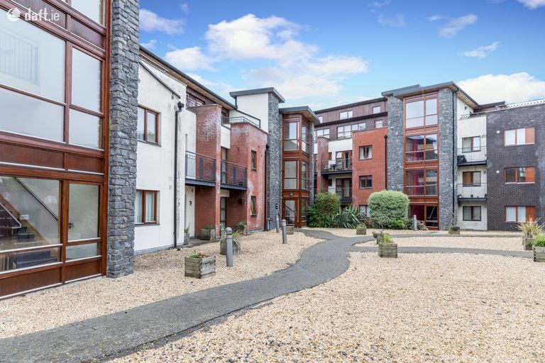St. Canice's Square, Finglas, Dublin 11 - Click to view photos