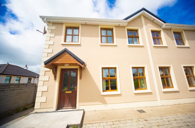 7 Roschoill, Pallaskenry, Co. Limerick - Click to view photos