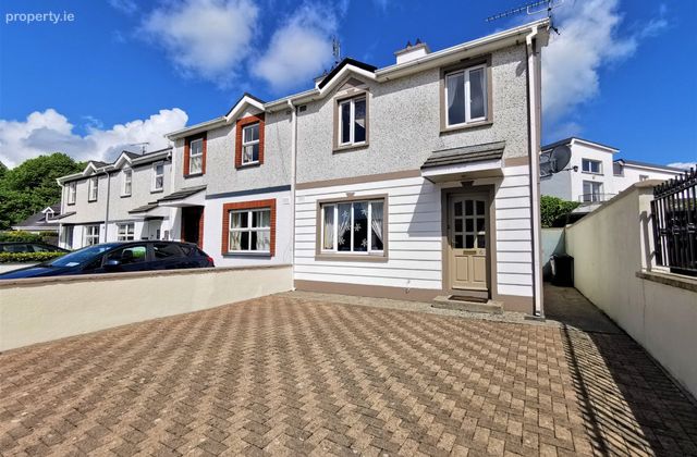 6 Mount Crescent, Mount Street, Claremorris, Co. Mayo - Click to view photos