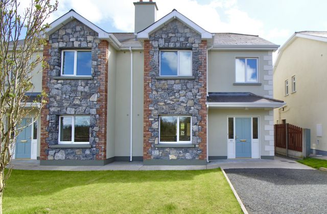 22 Ashwood, Athlone, Co. Roscommon - Click to view photos