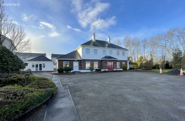 Saint Christopher, 5 Parkside, Ballymahon, Co. Longford - Click to view photos