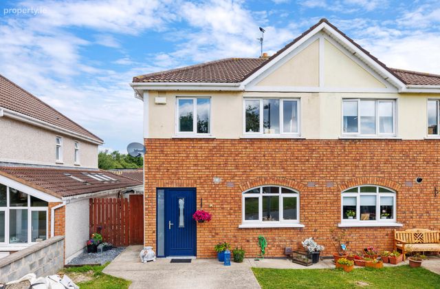 47 Woodlands Park, Arklow, Co. Wicklow - Click to view photos