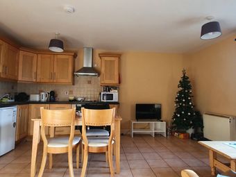1 Block R, Kings Court, Tralee, Co. Kerry - Image 2