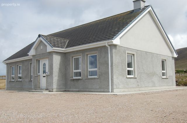 Lower Knockfola, Derrybeg, Co. Donegal - Click to view photos