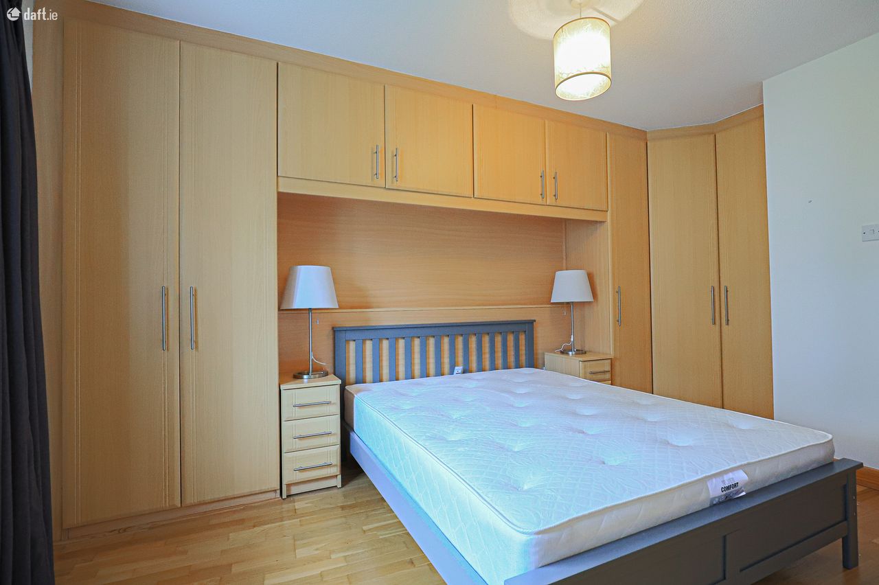 Apartment 4,Block 1,Parkgate Place,Parkgate Street, Dublin 8
