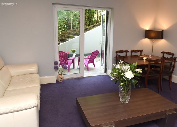 3 Brookwood, Frenchfurze, Carrigaline, Co. Cork Property.ie