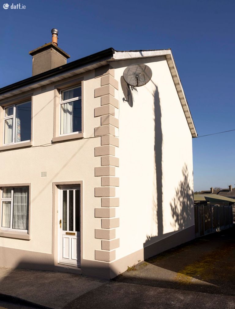 10, Cross Street, New Ross, Co. Wexford - Click to view photos