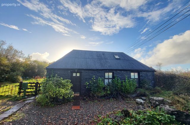 Shore Road Cottage, Carrowniska, Kilmurry Mcmahon, Co. Clare - Click to view photos