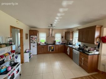 15 Lios Ard, Lisloose, Tralee, Co. Kerry - Image 2