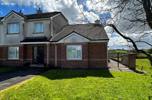 22 Priory Park, Ballaghaderreen, Co. Roscommon - Click to view photos